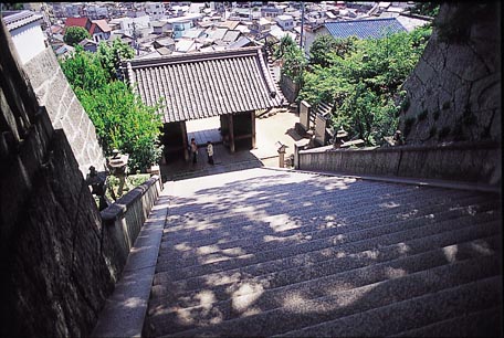 御袖八幡宮の石段
