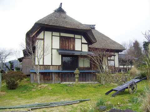 250年前の庄屋を移設復元